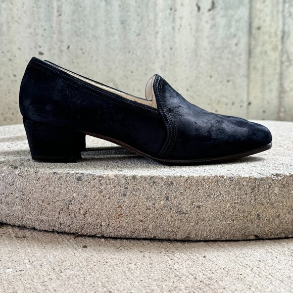 COLE HAAN WOMEN'S BLACK VELVET HEELS SIZE 5.5 - Picture 1 of 11
